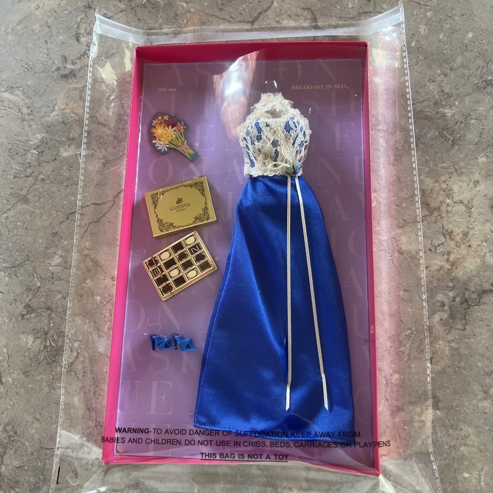Barbie Fashion Avenue Breakfast in Bed Godiva Fashion 1999 Mattel
